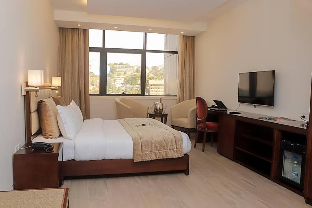 Mamba Point Hotel Freetown Buitenkant foto